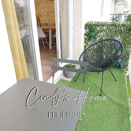 Apartment Logement Pour 4 - 2 Chambres, Parking & Balcon *